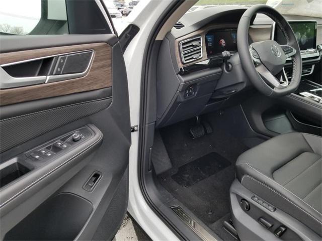 new 2025 Volkswagen Atlas car, priced at $48,426