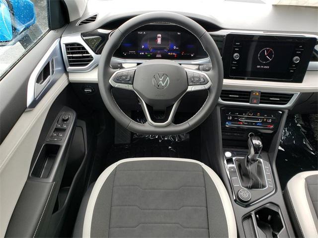 new 2025 Volkswagen Taos car