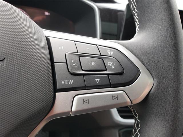 new 2025 Volkswagen Taos car