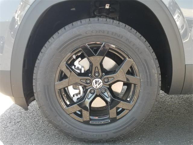 new 2025 Volkswagen Atlas car, priced at $46,835