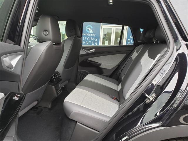 new 2025 Volkswagen ID.4 car, priced at $40,894