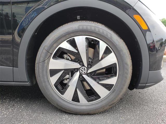 new 2025 Volkswagen ID.4 car, priced at $40,894