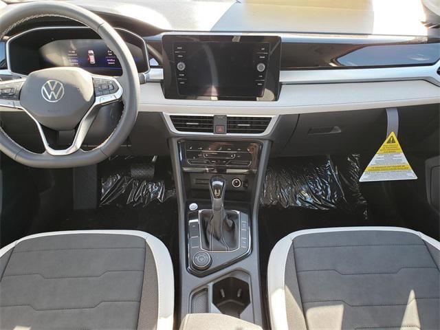 new 2025 Volkswagen Taos car
