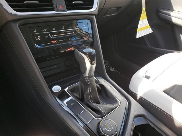 new 2025 Volkswagen Taos car