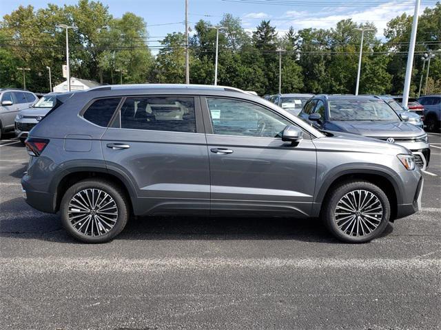 new 2025 Volkswagen Taos car