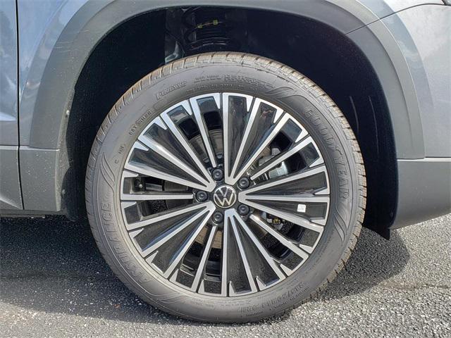new 2025 Volkswagen Taos car
