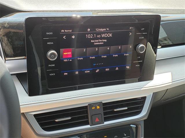 new 2025 Volkswagen Taos car