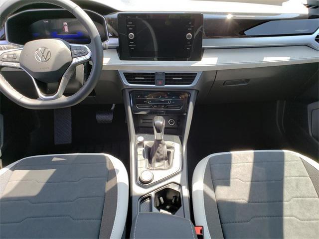 new 2025 Volkswagen Taos car