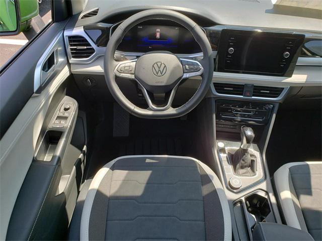 new 2025 Volkswagen Taos car