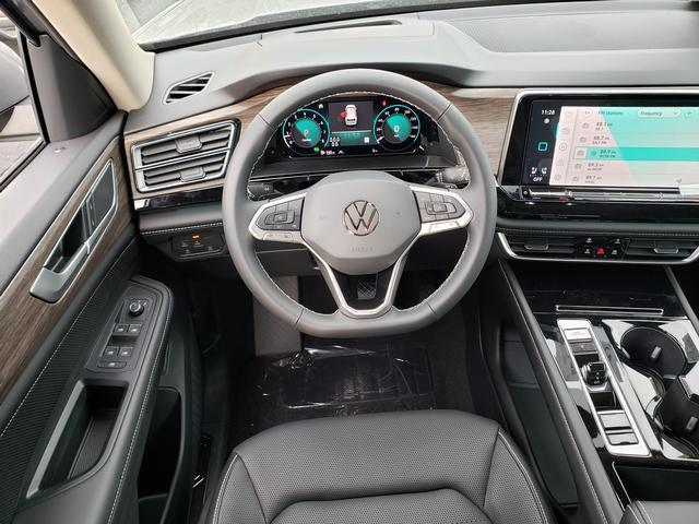 new 2024 Volkswagen Atlas car, priced at $50,589
