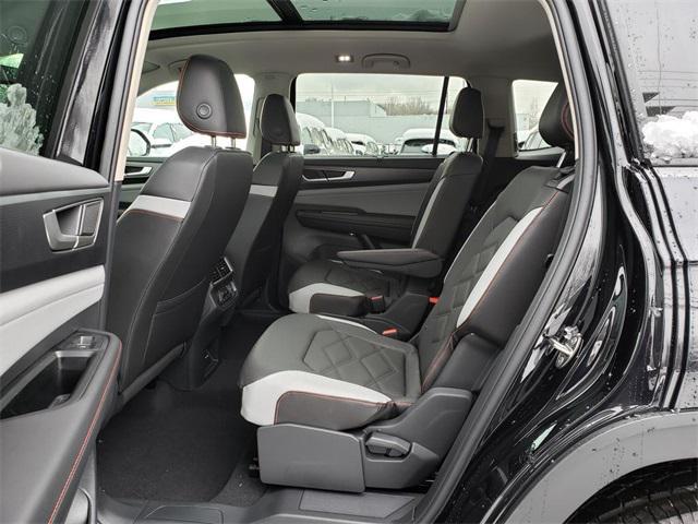 new 2026 Volkswagen Atlas car, priced at $49,731