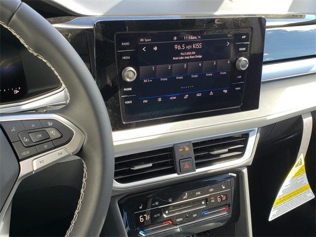 new 2025 Volkswagen Taos car