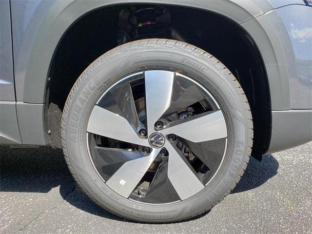 new 2025 Volkswagen Taos car