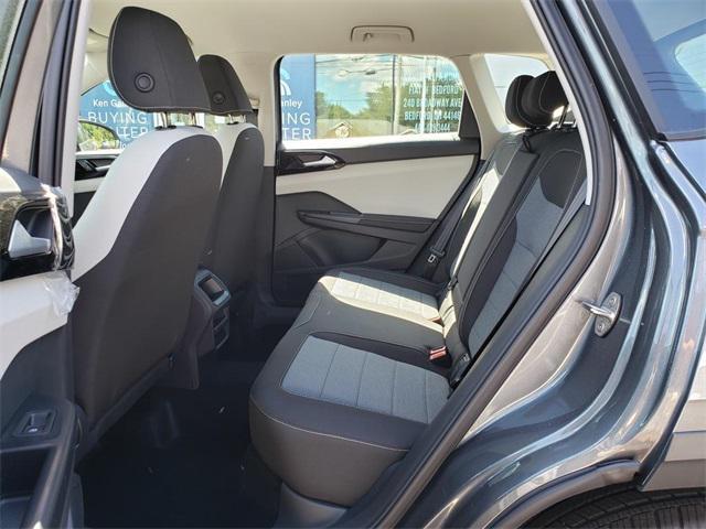 new 2025 Volkswagen Taos car