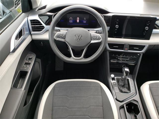 new 2025 Volkswagen Taos car