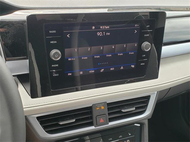 new 2025 Volkswagen Taos car