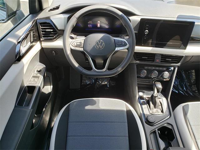 new 2025 Volkswagen Taos car