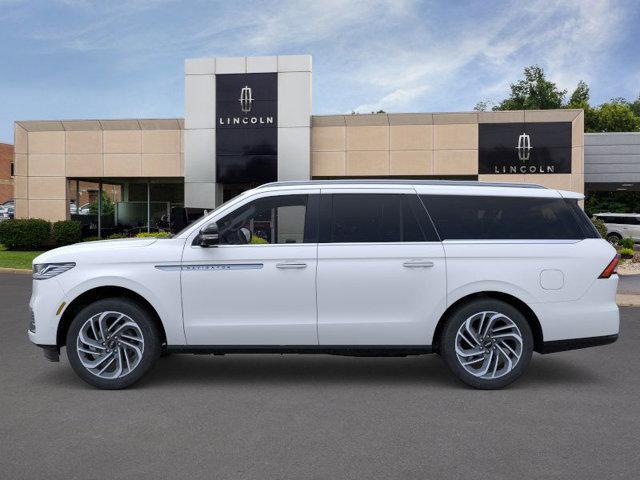 new 2025 Lincoln Navigator car, priced at $106,325
