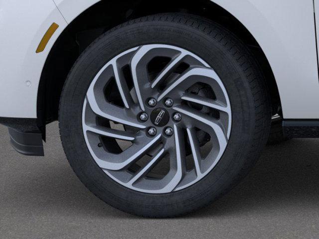 new 2025 Lincoln Navigator car, priced at $106,325