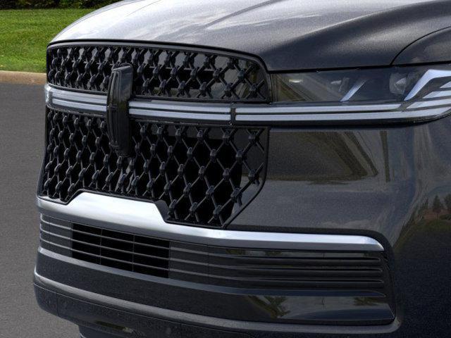 new 2025 Lincoln Navigator car, priced at $106,885