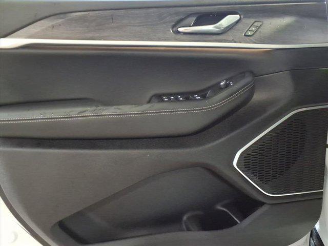 used 2025 Jeep Grand Cherokee car, priced at $41,500