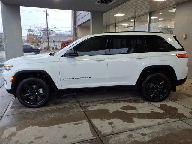 used 2025 Jeep Grand Cherokee car, priced at $41,500