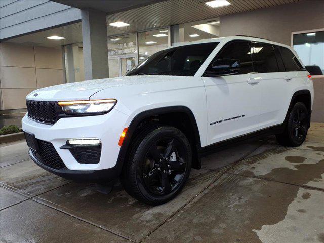 used 2025 Jeep Grand Cherokee car, priced at $41,500
