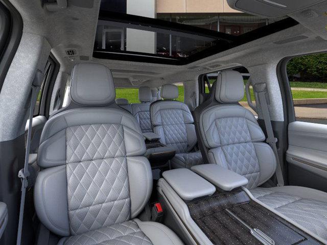 new 2025 Lincoln Navigator car, priced at $127,300