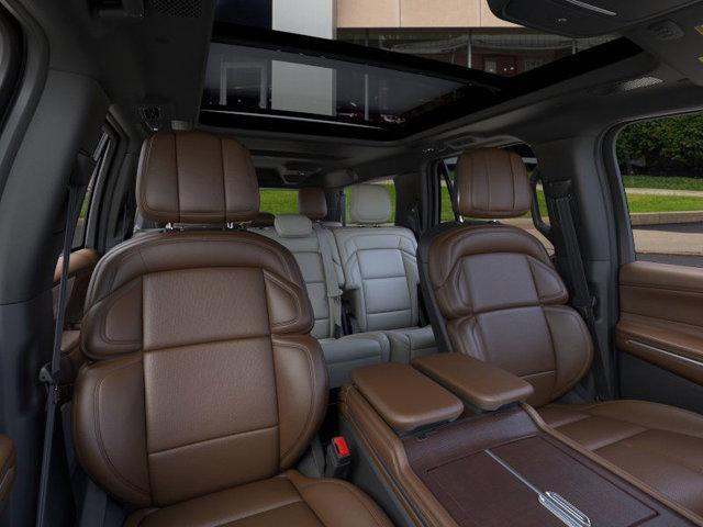 new 2025 Lincoln Navigator car, priced at $106,485