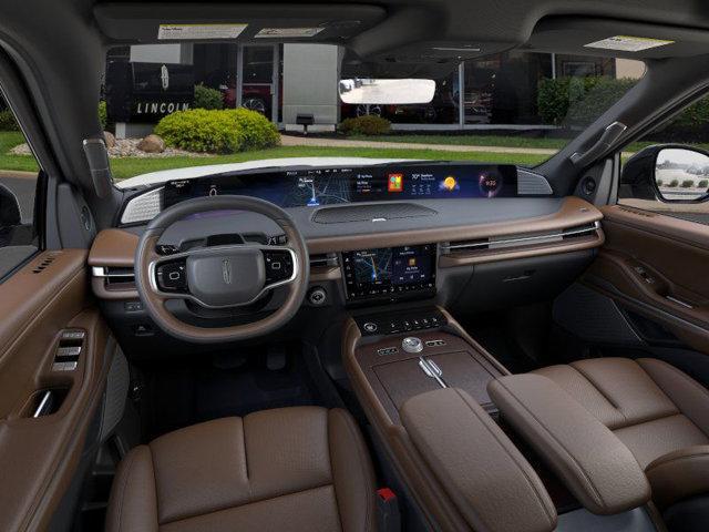 new 2025 Lincoln Navigator car, priced at $106,485