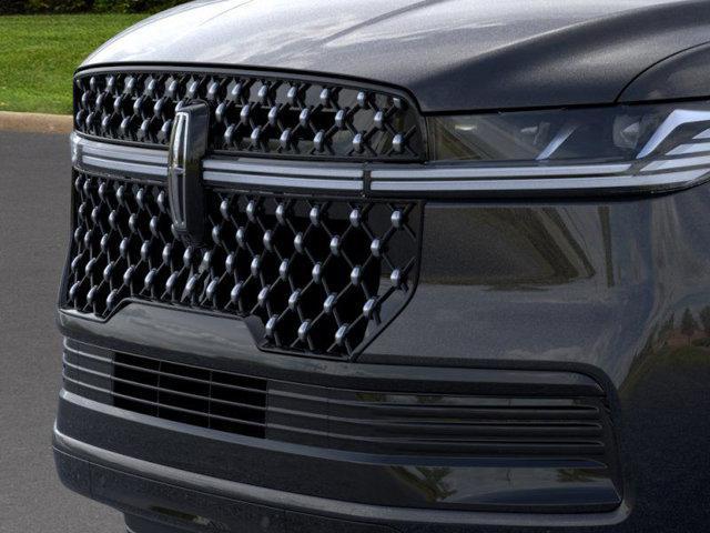 new 2025 Lincoln Navigator car, priced at $118,435