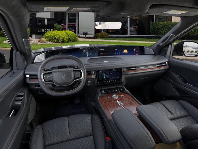 new 2025 Lincoln Navigator car, priced at $118,435