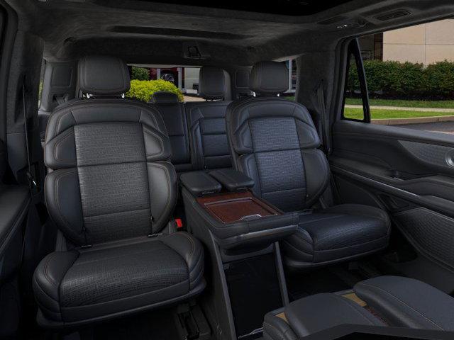 new 2025 Lincoln Navigator car, priced at $118,435