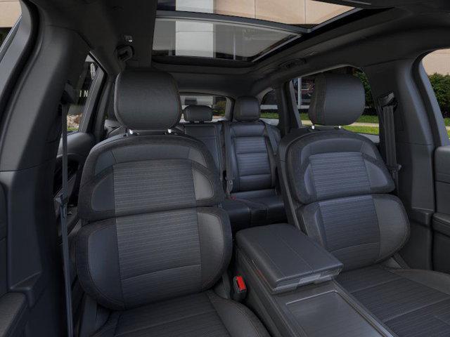 new 2025 Lincoln Nautilus car, priced at $70,160