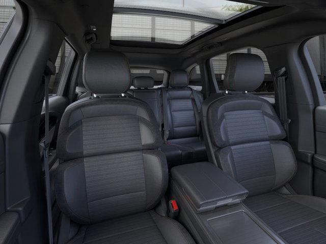 new 2025 Lincoln Nautilus car, priced at $63,601