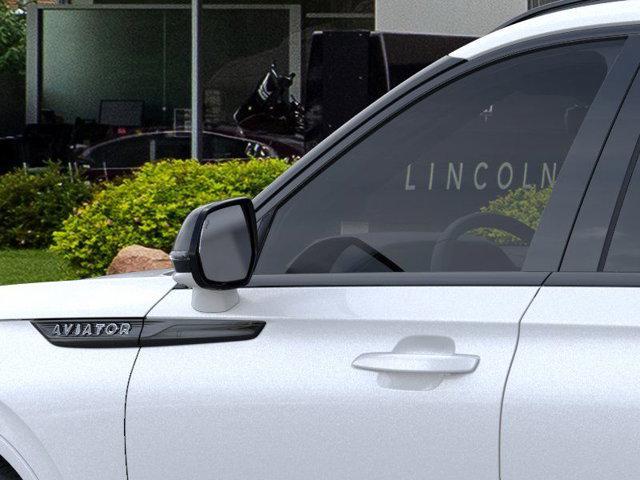 new 2025 Lincoln Aviator car, priced at $93,200