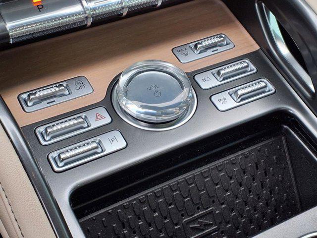 used 2024 Lincoln Nautilus car, priced at $55,900