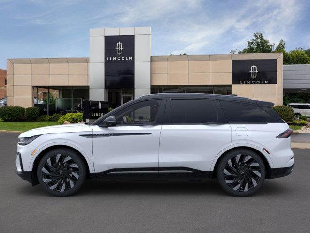 new 2025 Lincoln Nautilus car, priced at $60,392
