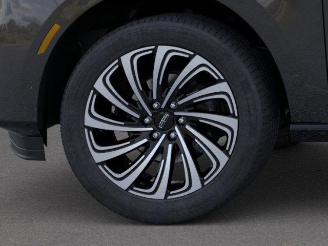 new 2025 Lincoln Navigator car, priced at $121,115