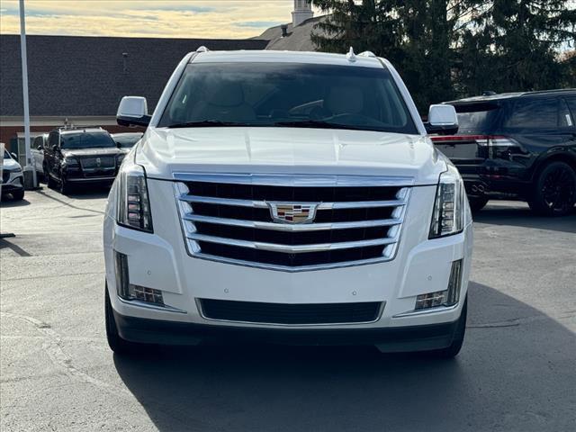 used 2020 Cadillac Escalade ESV car, priced at $40,300