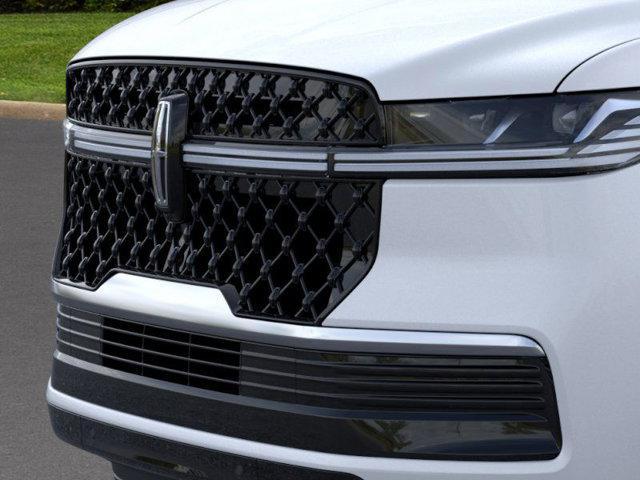 new 2025 Lincoln Navigator car, priced at $111,025