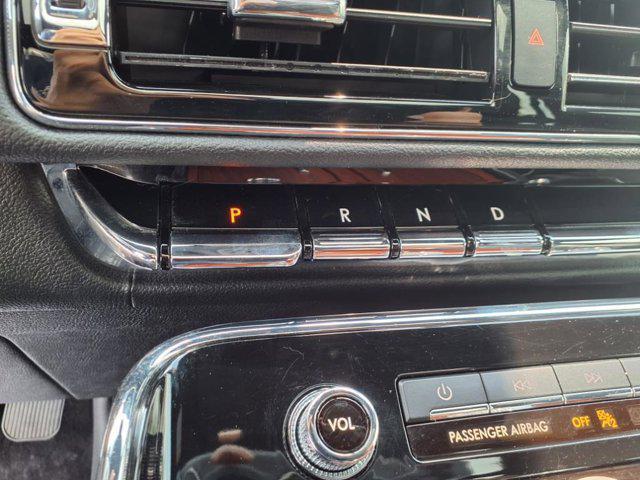 used 2022 Lincoln Navigator car, priced at $57,000