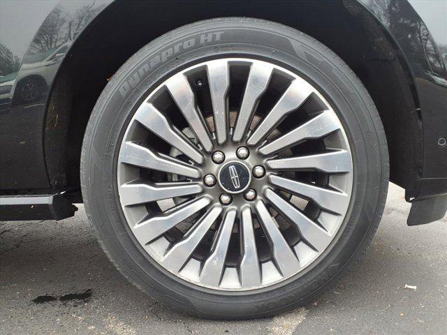 used 2019 Lincoln Navigator car, priced at $38,700