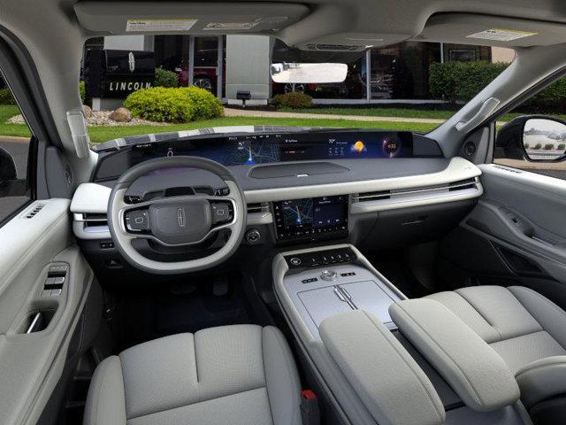 new 2025 Lincoln Navigator car, priced at $105,925