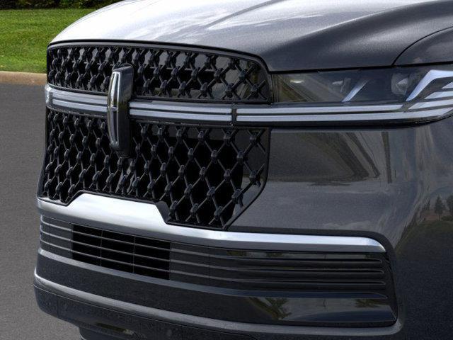 new 2025 Lincoln Navigator car, priced at $107,435