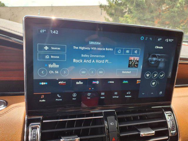 used 2022 Lincoln Navigator car, priced at $57,500