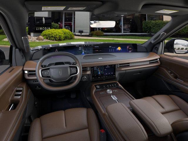 new 2025 Lincoln Navigator car, priced at $107,085