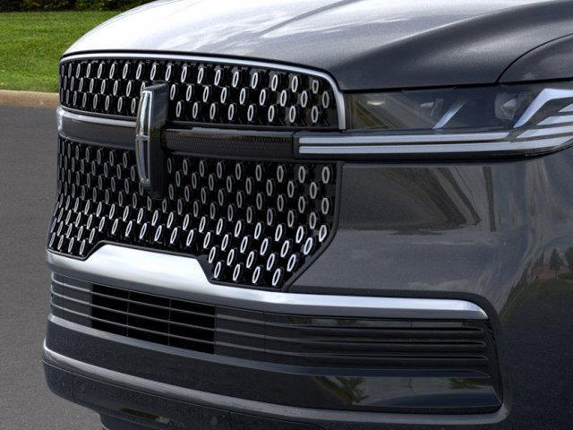 new 2025 Lincoln Navigator car, priced at $107,085