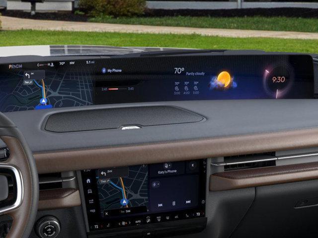 new 2025 Lincoln Navigator car, priced at $107,085