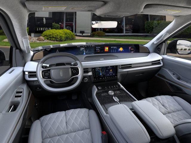 new 2025 Lincoln Navigator car, priced at $125,095